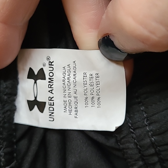 Under Armour kids short sz 4 - Picture 4 of 11